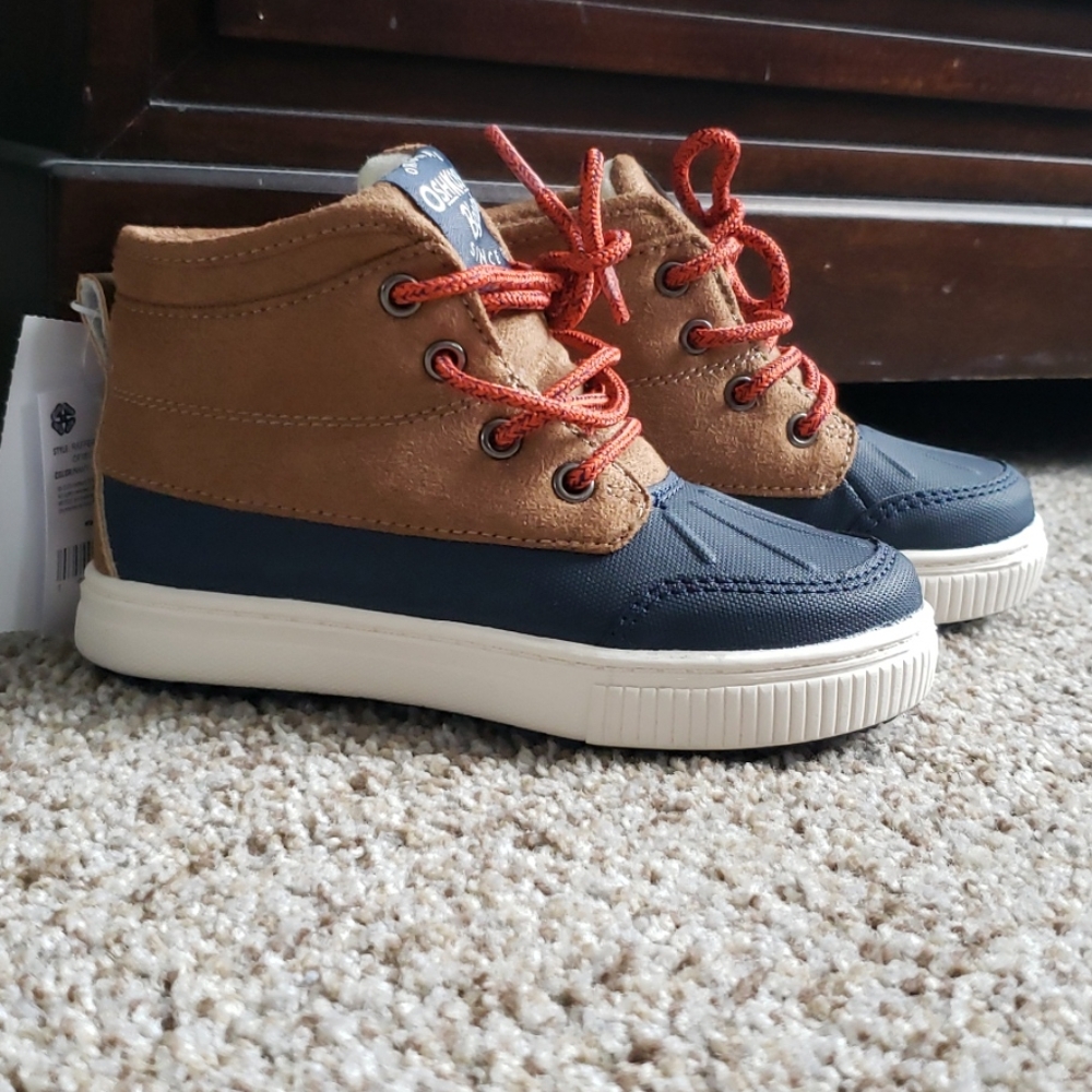 Toddler boys size 10 Oshkosh boots